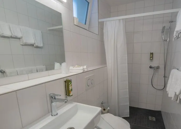 Beausite Budget Отель Unterseen